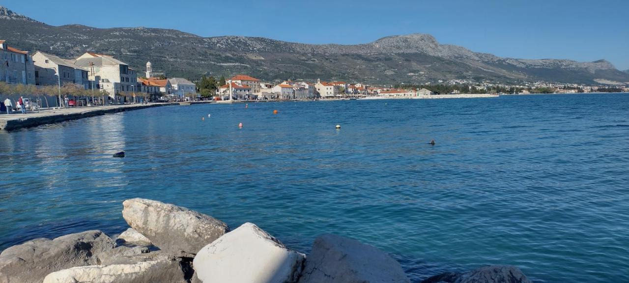 Apartman Ll S Pogledom I Izmedu Splita I Trogira Su Kastela Dalmacija Hrvatska ภายนอก รูปภาพ