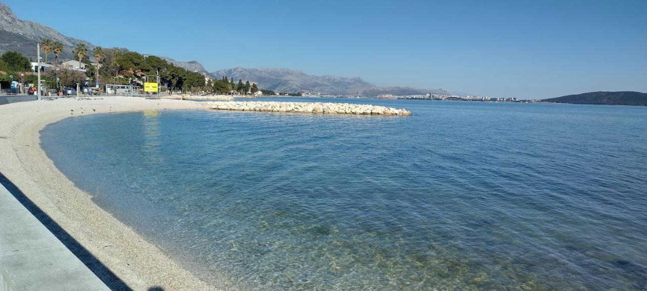 Apartman Ll S Pogledom I Izmedu Splita I Trogira Su Kastela Dalmacija Hrvatska ภายนอก รูปภาพ