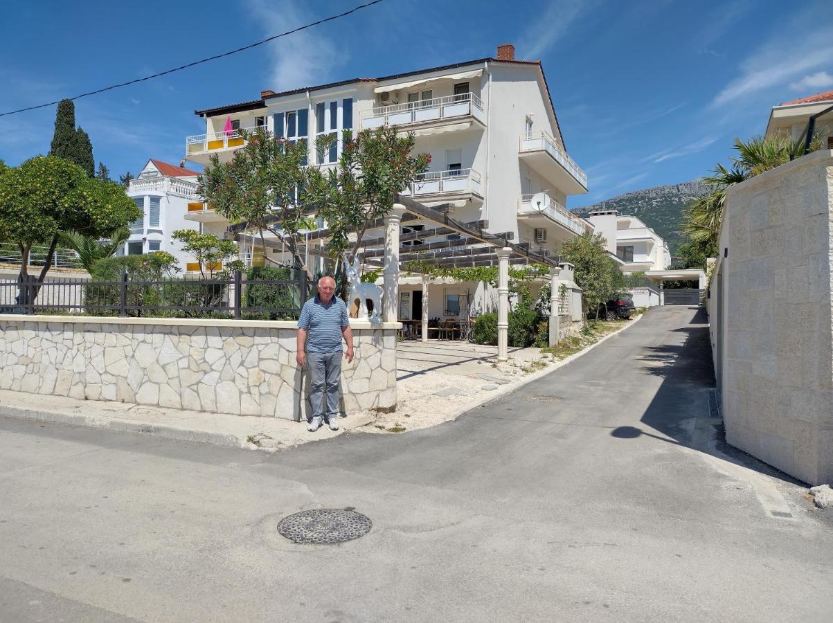 Apartman Ll S Pogledom I Izmedu Splita I Trogira Su Kastela Dalmacija Hrvatska ห้อง รูปภาพ