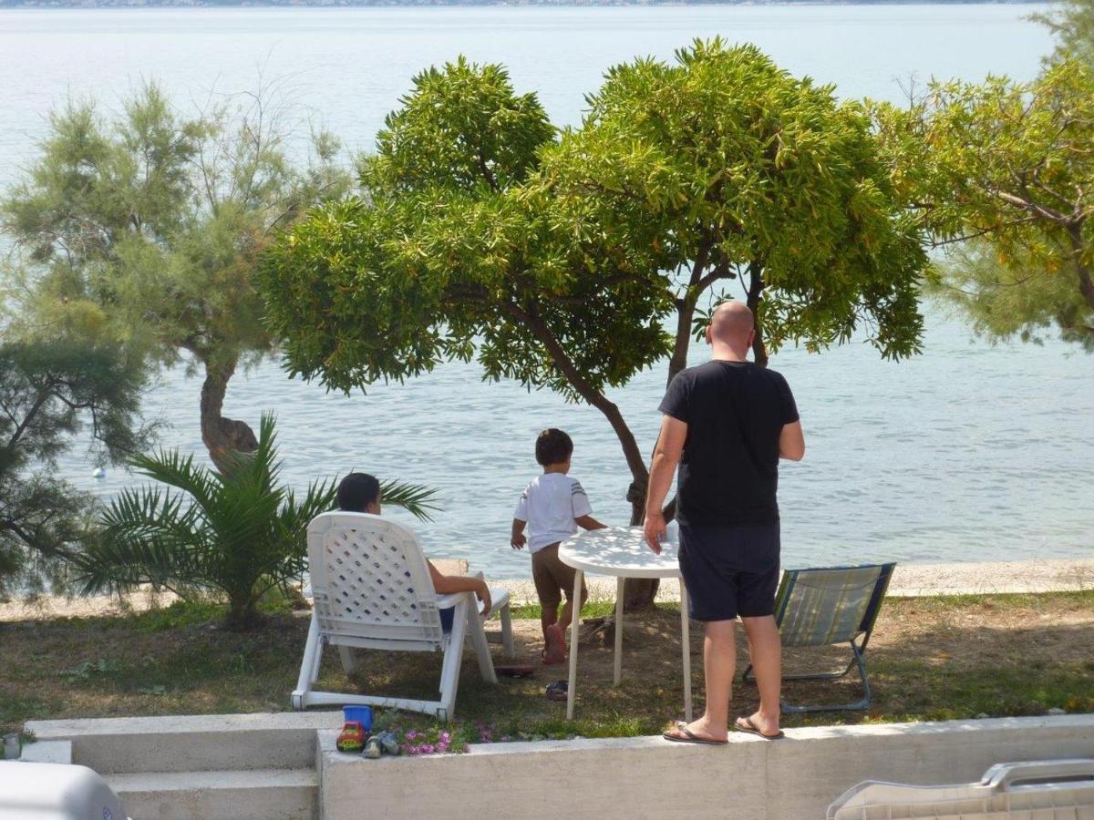 Apartman Ll S Pogledom I Izmedu Splita I Trogira Su Kastela Dalmacija Hrvatska ภายนอก รูปภาพ