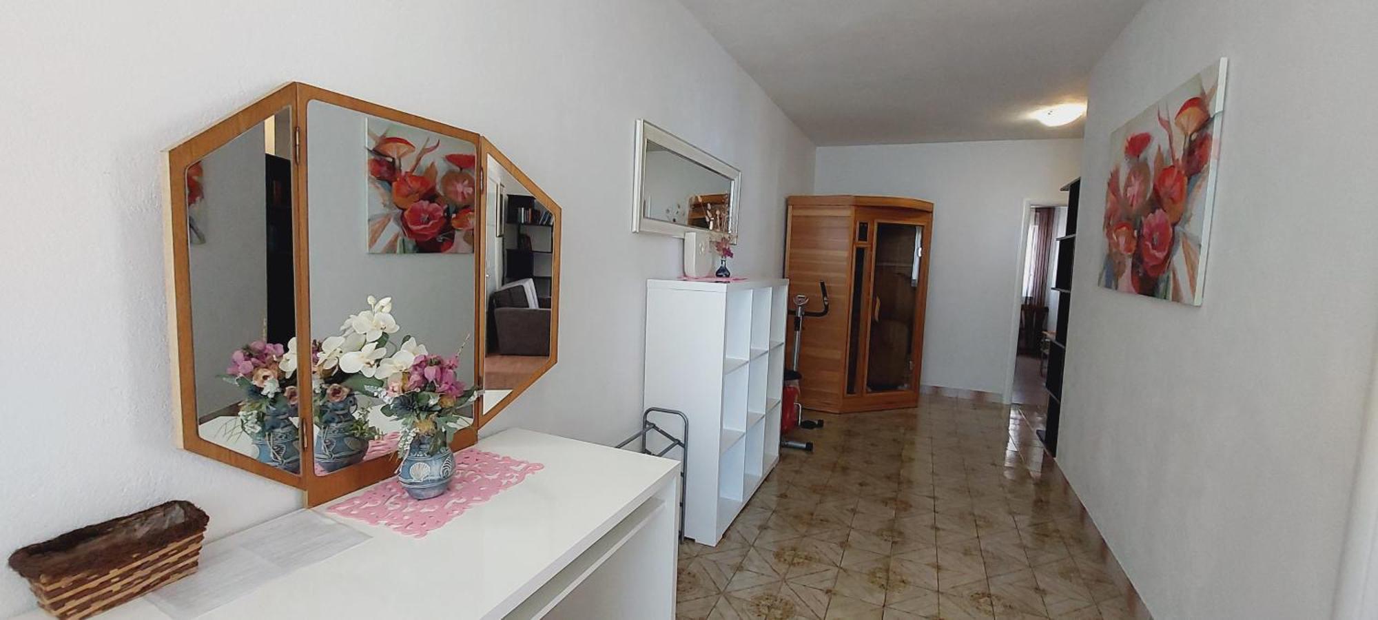 Apartman Ll S Pogledom I Izmedu Splita I Trogira Su Kastela Dalmacija Hrvatska ภายนอก รูปภาพ