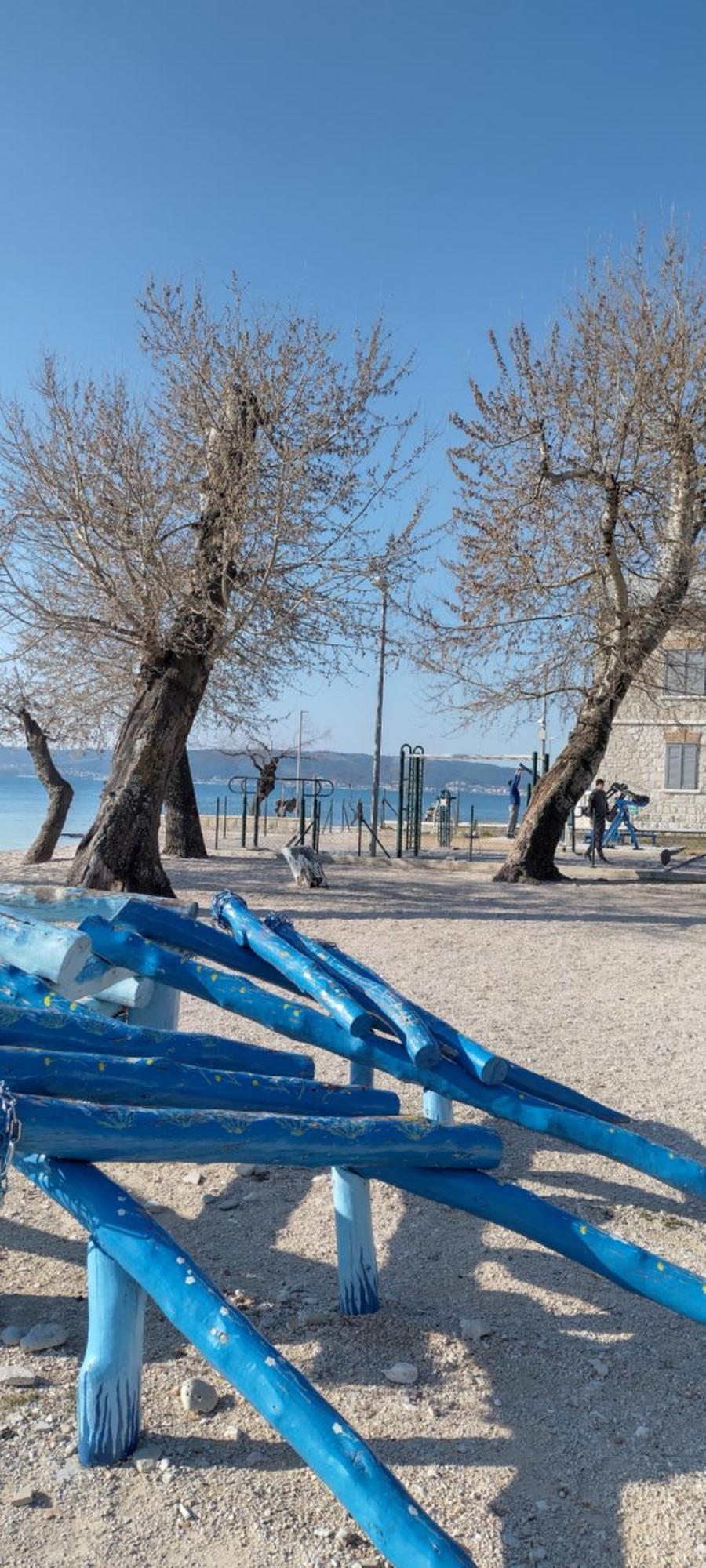Apartman Ll S Pogledom I Izmedu Splita I Trogira Su Kastela Dalmacija Hrvatska ห้อง รูปภาพ